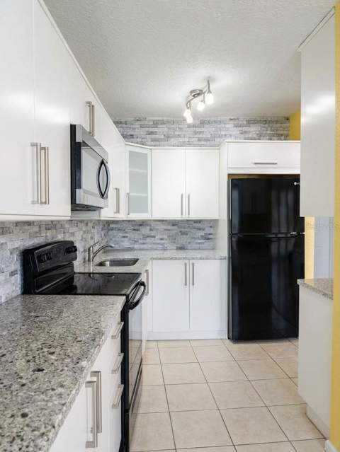 4985 Cobia Drive #B, St Petersburg FL - photo 6 of 6