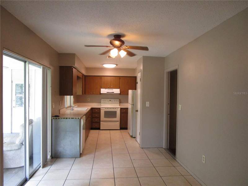 3 bedroom Single Family Residence at 10215 Hayward Road, Spring Hill, Spring Hill — photo 5