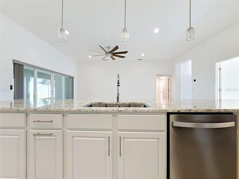 10371 Addison Shore Way, Oxford FL - photo 13 of 61