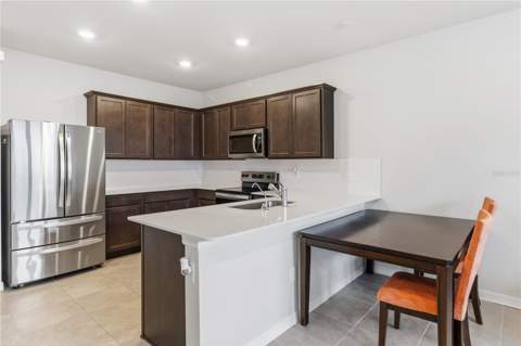 6910 Reverie Park Ave Street, Orlando FL - photo 10 of 37