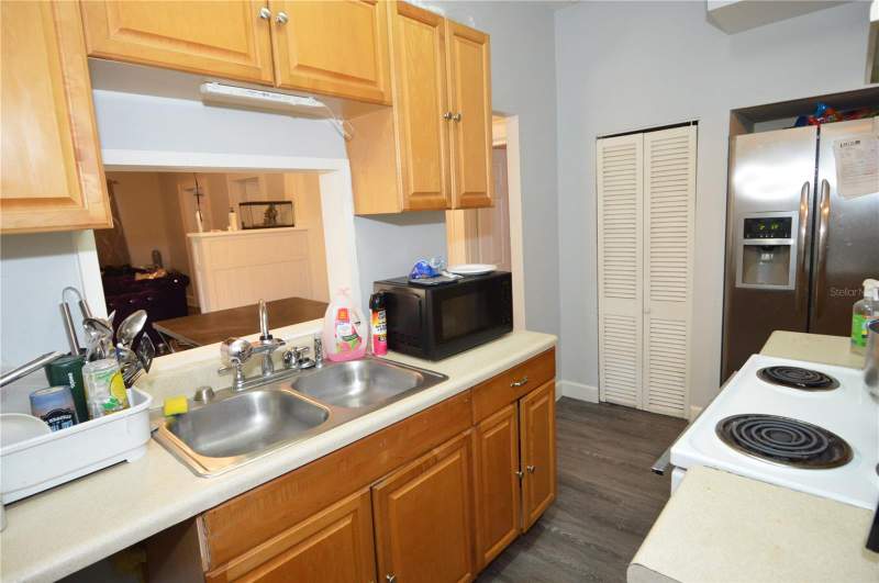3 bedroom Single Family Residence at 1244 20th Avenue, Oak Grove Sub, St Petersburg — photo 4