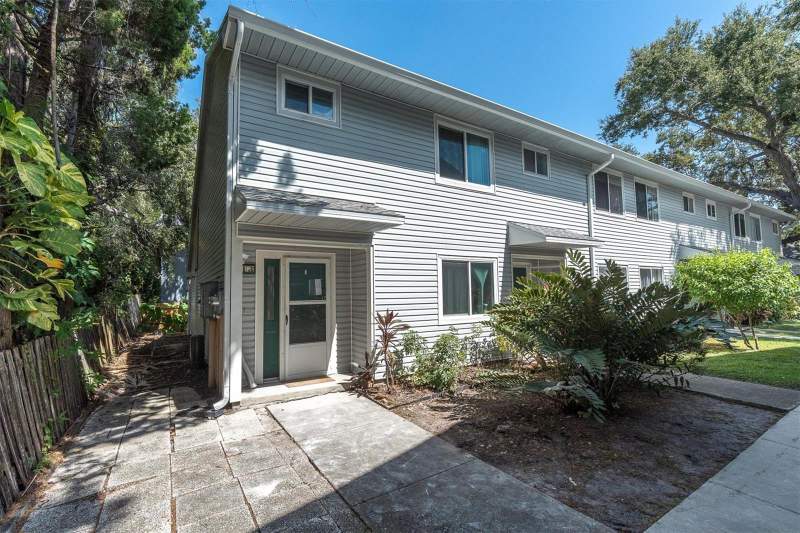 Loch Lomond Estates Condo