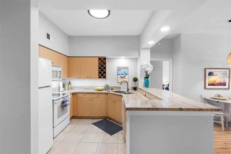 2 bedroom Condominium at 100 4TH AVENUE #111, MADISON AT ST PETE II, ST PETERSBURG — photo 5