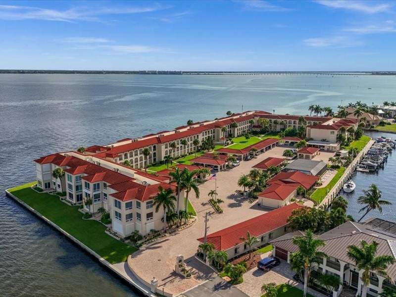 2 bedroom Condominium at 1 Colony Point Drive #1C, Colony Point, Punta Gorda — photo 2