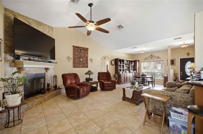 4 bedroom Single Family Residence at 4505 SW 106th Place, Ocala Waterway Estate, Ocala — photo 4
