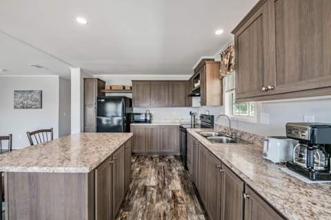 36747 Lakewood Drive, Zephyrhills FL - photo 9 of 66