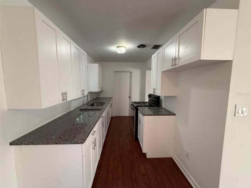 3 bedroom Single Family Residence at 536 NE 12th Court, Sperry Heights, Gainesville — photo 5