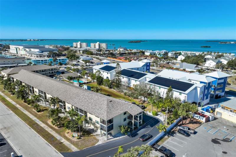 Harbor Pointe Condo