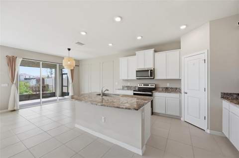 1516 Tropical Oasis Avenue, Plant City FL - photo 15 of 48