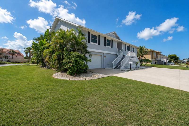 3 bedroom Single Family Residence at 6501 Mockingbird Way, Royal Palm Villages, Gulfport — photo 2