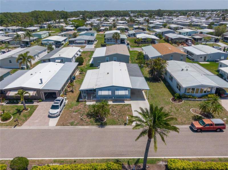 2 bedroom Manufactured Home at 172 Palm Harbor Drive, Harbor Isles, North Port — photo 2