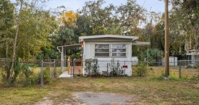 2 bedroom Mobile Home at 9300 Kiowa Dr, Griffin Park, New Port Richey — photo 2