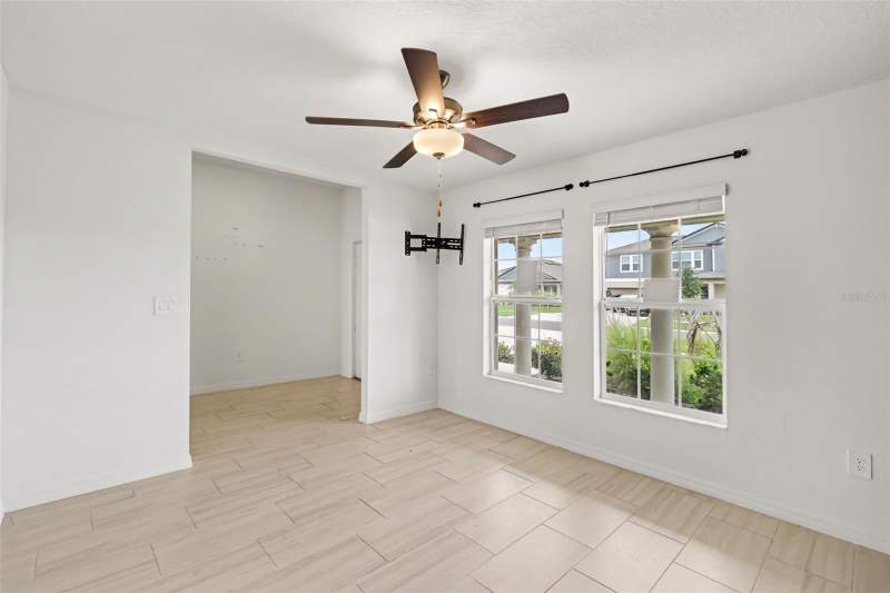 4 bedroom Single Family Residence at 15281 Zircon Red Drive, Balm Grove West, Wimauma — photo 4