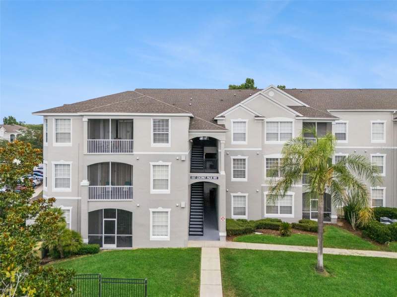 8107 COCONUT PALM WAY #205 home for sale in Wyndham Palms