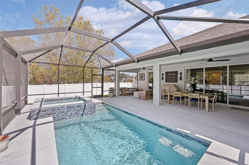3 bedroom Single Family Residence at 3955 Oak Hollow Avenue, Oak Hollow Estates, Vero Beach — photo 3