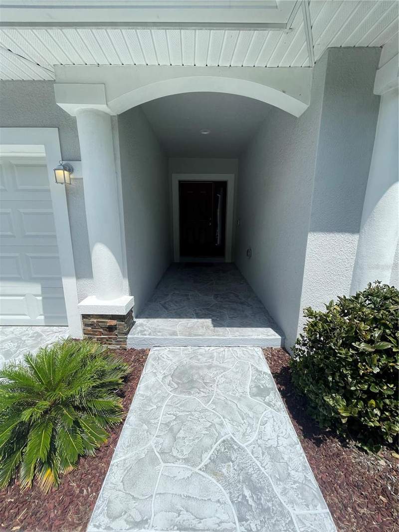 4 bedroom Single Family Residence at 232 Clayton Street, Clayton Sub, Brandon — photo 2