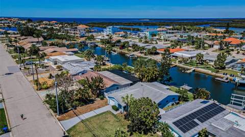 3931 Headsail Drive, New Port Richey FL - photo 12 of 99