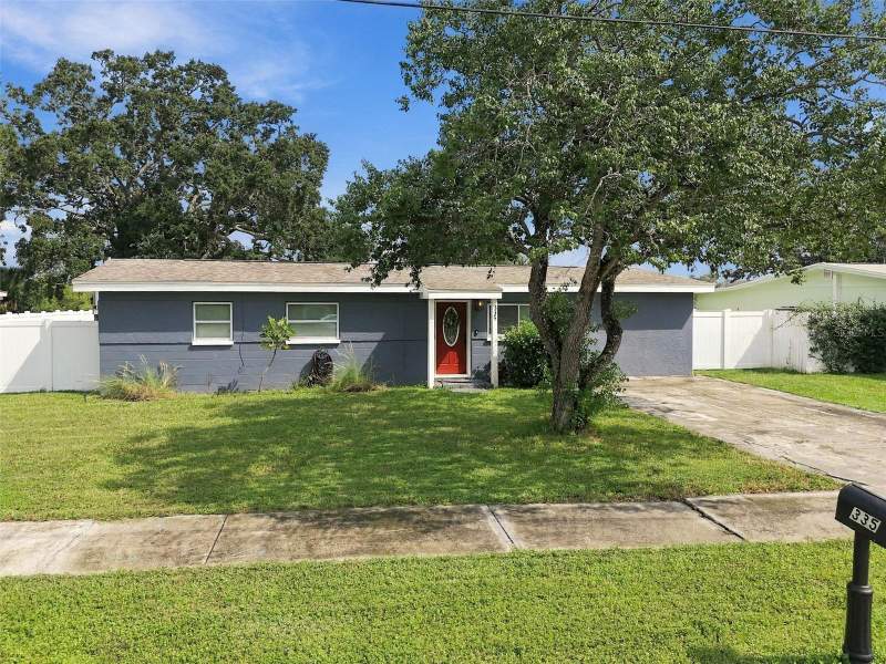 335 COUNTRY CLUB DRIVE home for sale in Oldsmar Country Club Estates