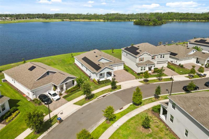 4 bedroom Single Family Residence at 3020 Ella Way, Bridgewalk Ph 1A, St Cloud — photo 2