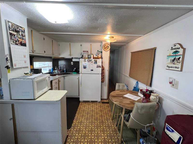2 bedroom Mobile Home at 12674 Seminole Boulevard #C30, Midway Trailer Court Unrec, Largo — photo 3