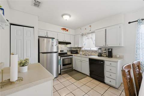 1939 SW 73rd Terrace, Gainesville FL - photo 7 of 26