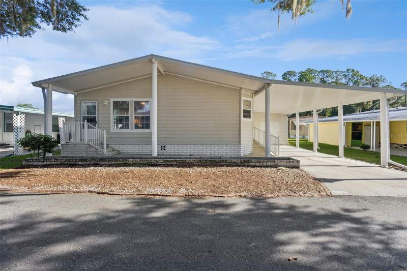 212 PALM MEADOWS DRIVE home for sale in Eustis Country Club Manor Mobile Home Park