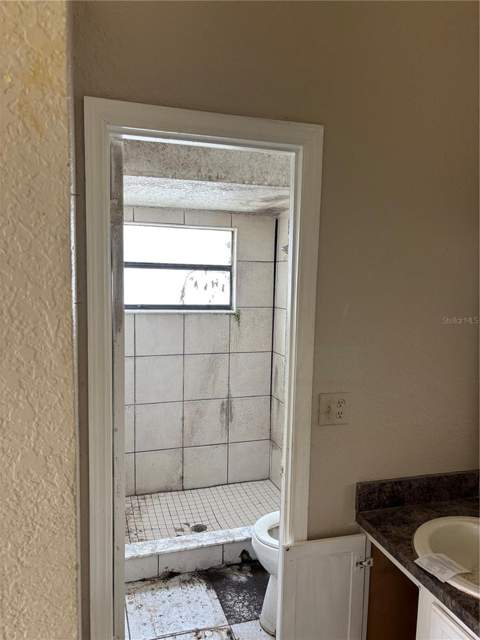 833 Oglethorpe Court, Kissimmee FL - photo 13 of 28
