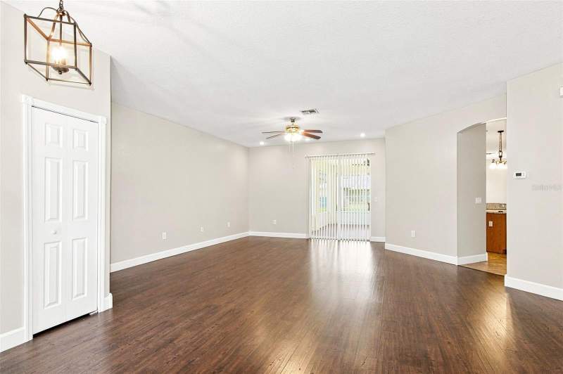 3 bedroom Single Family Residence at 1278 Melville Avenue, Spring Hill, Spring Hill — photo 4