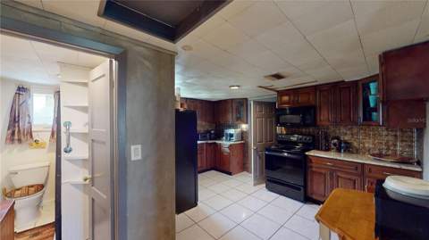 5651 6th Street, Zephyrhills FL - photo 6 of 24