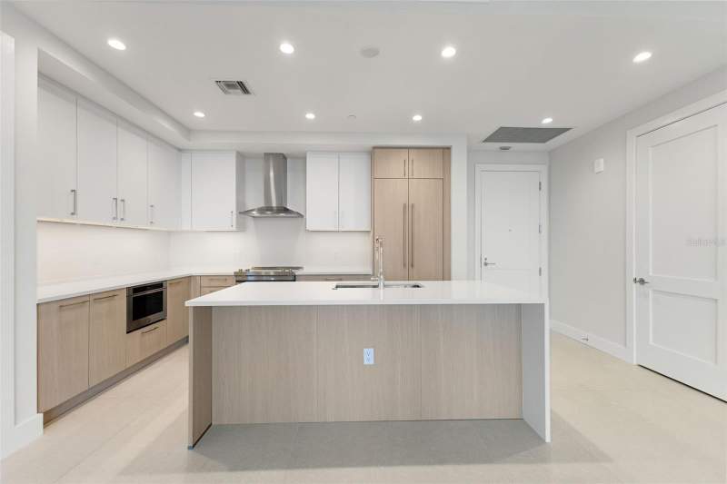 2 bedroom Condominium at 275 1st Avenue #2308, Art House Condo, St Petersburg — photo 5