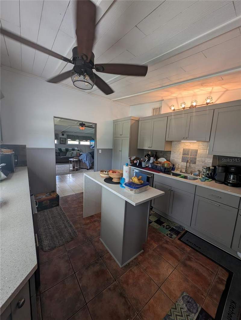 3 bedroom Single Family Residence at 1529 W River Lane, Rivershores, Tampa — photo 5