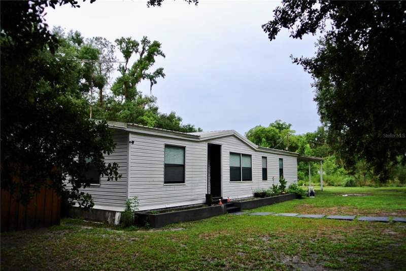 3 bedroom Manufactured Home at 38122 Central Avenue, Alken Acres, Zephyrhills — photo 5