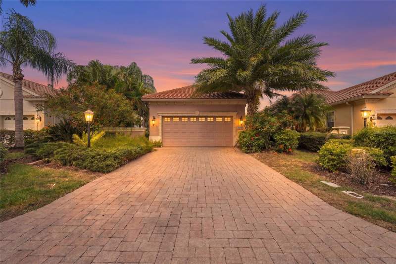 2 bedroom Single Family Residence at 7216 Presidio Glen, Lakewood Ranch Ccv Sp Aa, U1&U2, Lakewood Ranch — photo 2