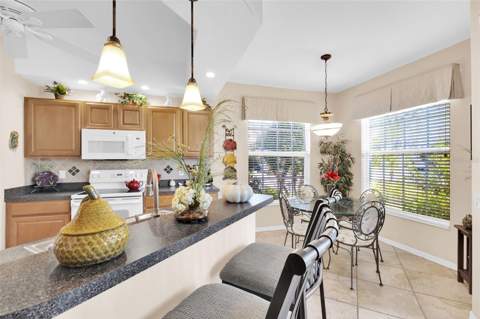 4533 Cinnamon Drive #2707, Sarasota FL - photo 14 of 32