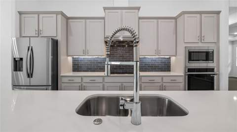 12919 Brunello Circle, Clermont FL - photo 13 of 33
