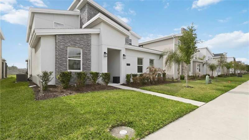 9 bedroom Single Family Residence at 9114 Sommerset Hills Drive, Stoneybrook South North Prcl Ph 7, Davenport — photo 2