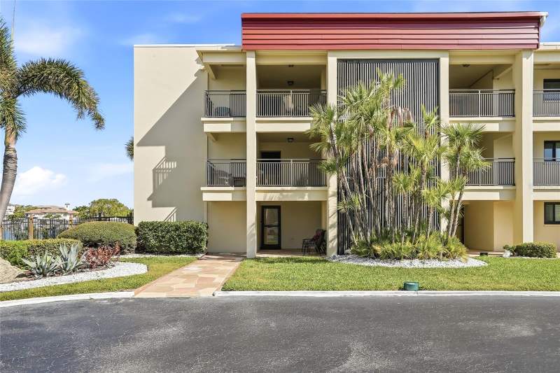 2 bedroom Condominium at 868 Bayway Boulevard #101, Clearwater Point 3, Clearwater Beach — photo 2