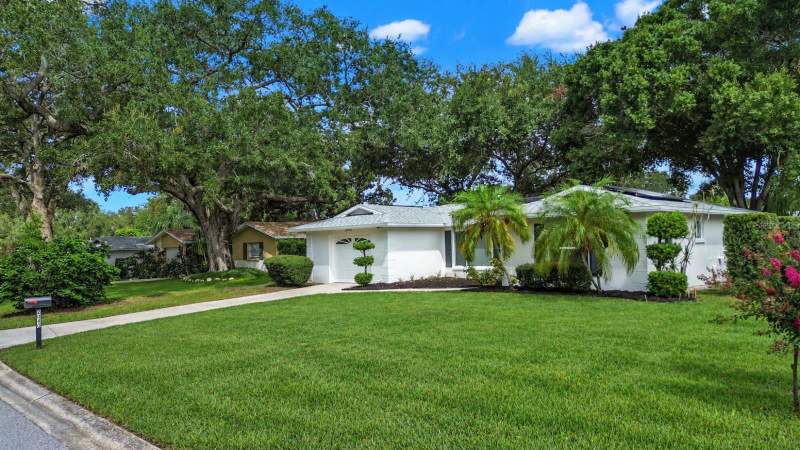 2 bedroom Single Family Residence at 2040 Forest Drive, Greenbriar, Clearwater — photo 4