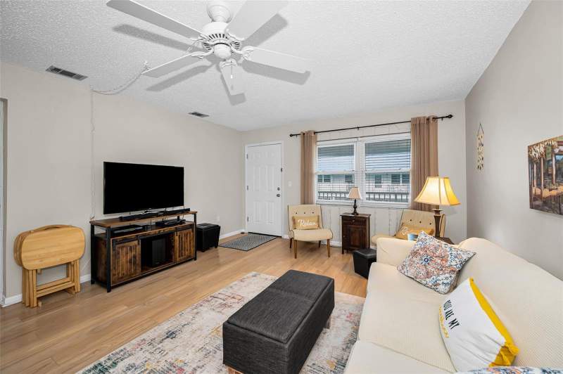 2 bedroom Condominium at 5227 81st Lane #22, Paradise Shores, St Petersburg — photo 4