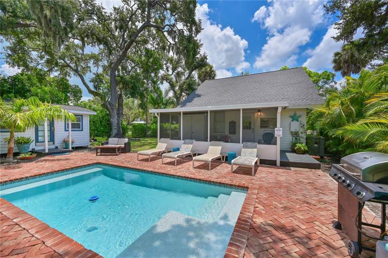2 bedroom Single Family Residence at 1318 6th Street, A R Anthonys Sub Of Pt Sec14&23 T34 R17, Palmetto — photo 3