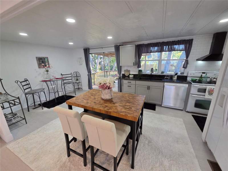 3 bedroom Manufactured Home at 1846 Fruitland Park Boulevard, Fla Fruitland Park Trop Homesites, Fruitland Park — photo 5