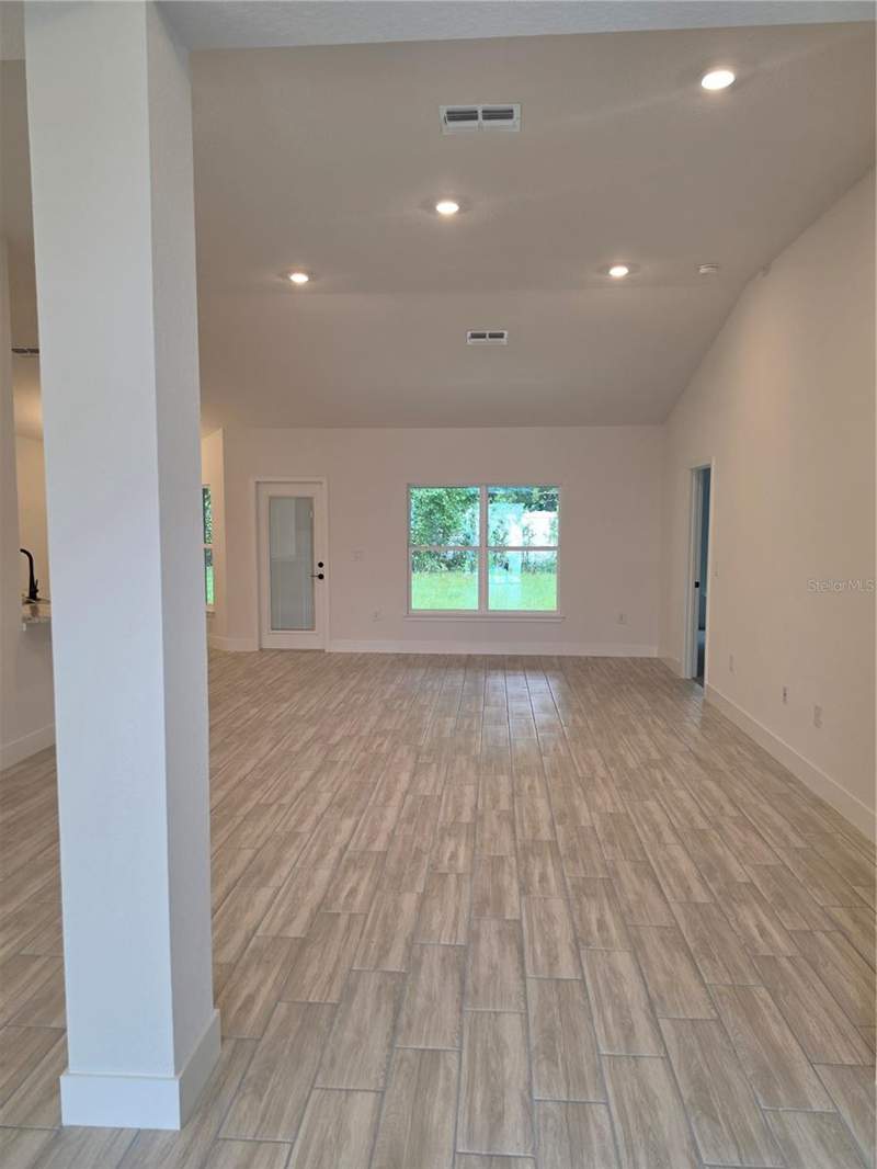 4 bedroom Single Family Residence at 12288 Landfair Street, Spring Hill, Spring Hill — photo 3