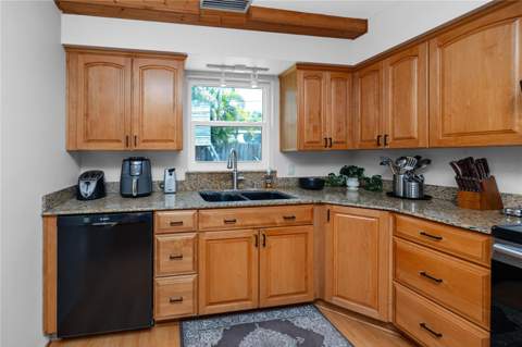 8161 22nd Avenue, St Petersburg FL - photo 9 of 65