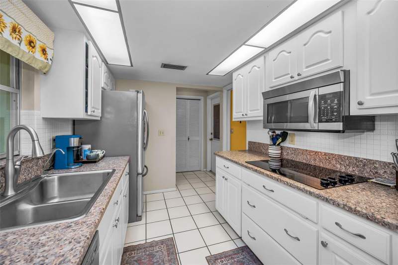 3 bedroom Single Family Residence at 1368 Williams Drive, Morningside Estates Unit 3B, Clearwater — photo 4