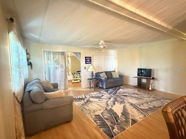 2 bedroom Mobile Home at 184 Independence Avenue #8, Lake Tarpon Mobile Home Village, Palm Harbor — photo 5