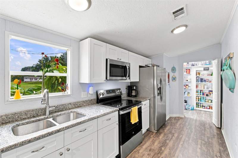 2 bedroom Manufactured Home at 2715 11th Avenue, Ruskin Colony Farms 1st Extens, Ruskin — photo 5