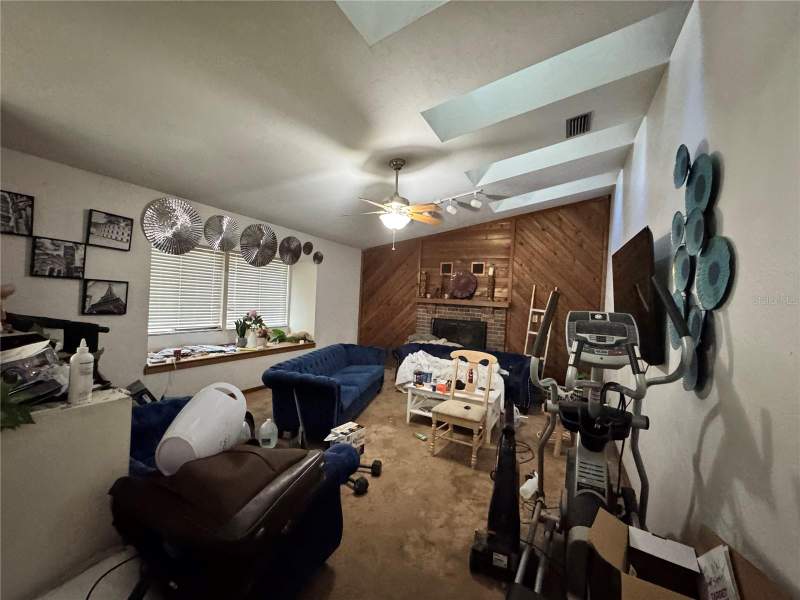 3 bedroom Single Family Residence at 713 NW 95th Terrace, Hamilton Heights, Gainesville — photo 3