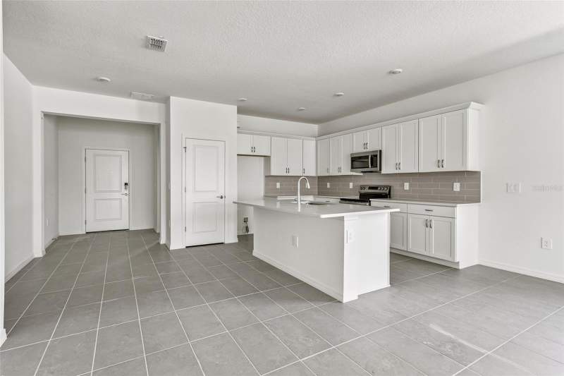 4 bedroom Single Family Residence at 9122 Optimist Way, Southpointe, Palmetto — photo 3