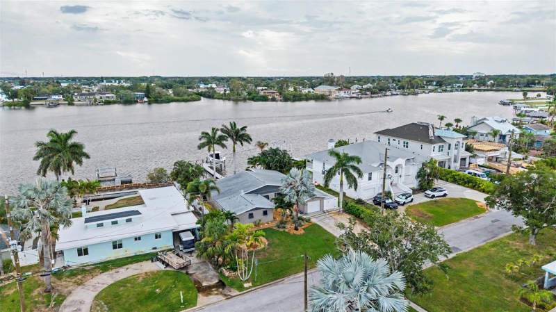 704 BAYSHORE DRIVE home for sale in Fergusons Estates