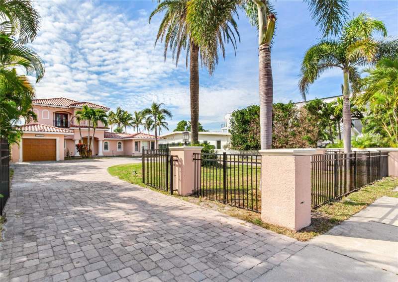 3 bedroom Single Family Residence at 16116 Gulf Boulevard, Acreage & Unrec, Redington Beach — photo 4